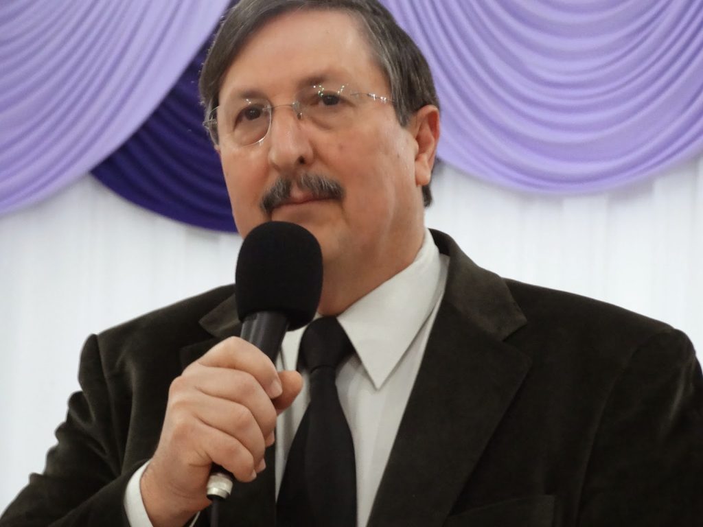 Se Deus não muda, por que Ele não faz mais milagres extraordinários como no passado?