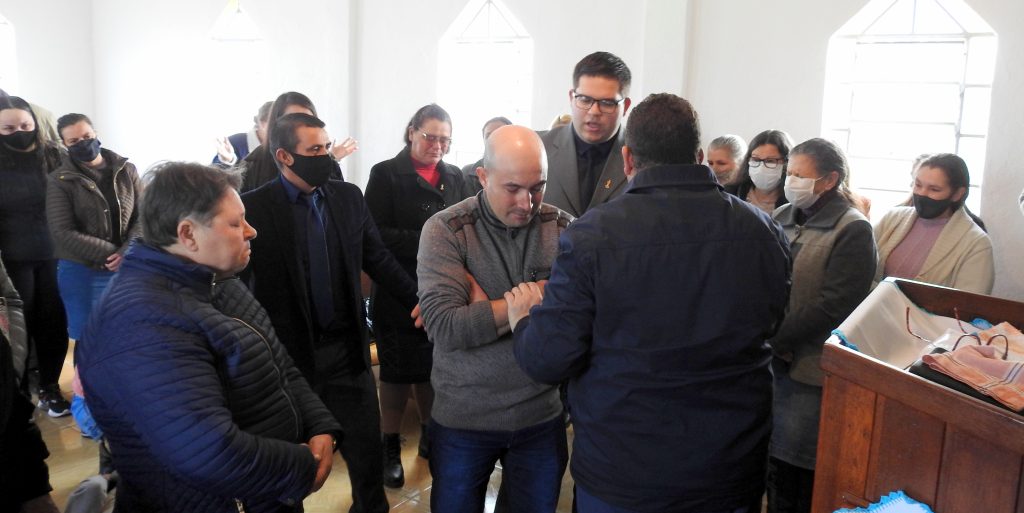 6º DIA DA CAMPANHA DE MILAGRE! COM PR VANER FONCECA Á CONGREGAÇAO AD GIDEOES COXILHA DO FOGO INCENDIOU E OUVE CURAS  LIBERTAÇAO E TESTEMUNHO.  ASSISTA VIDEO DO QUE DEUS FEZ. E VEJA FOTOS