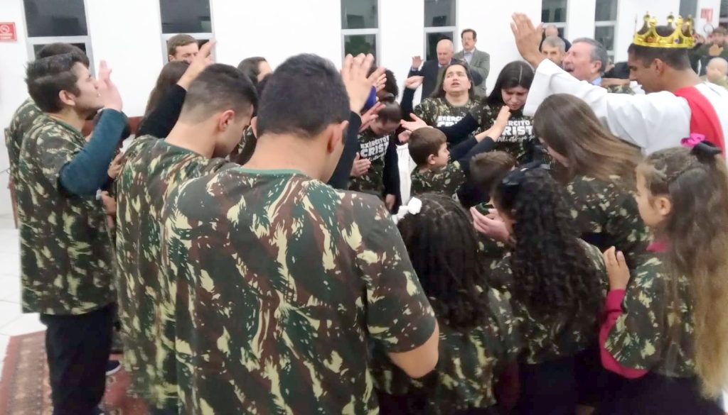 FOTOS E VIDEOS DO Culto de ação de graça pela vida do Pr. Antonio Magnus foi marcado com a presença de Deus através da programação feita com muito temor e tremor diante de Deus veja fotos e assista vídeos