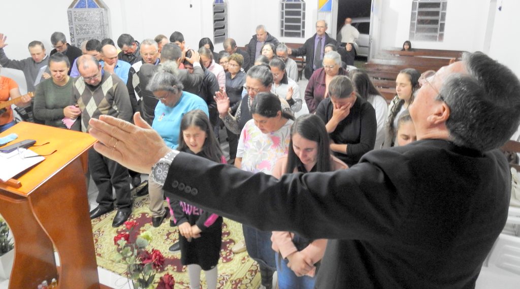 ASSEMBLEIA DE DEUS GIDEÕES CONGREGAÇÃO FAXINAL REALIZOU CULTO EVANGELÍSTICO COM CANTOR JACIR LEMES. veja fotos