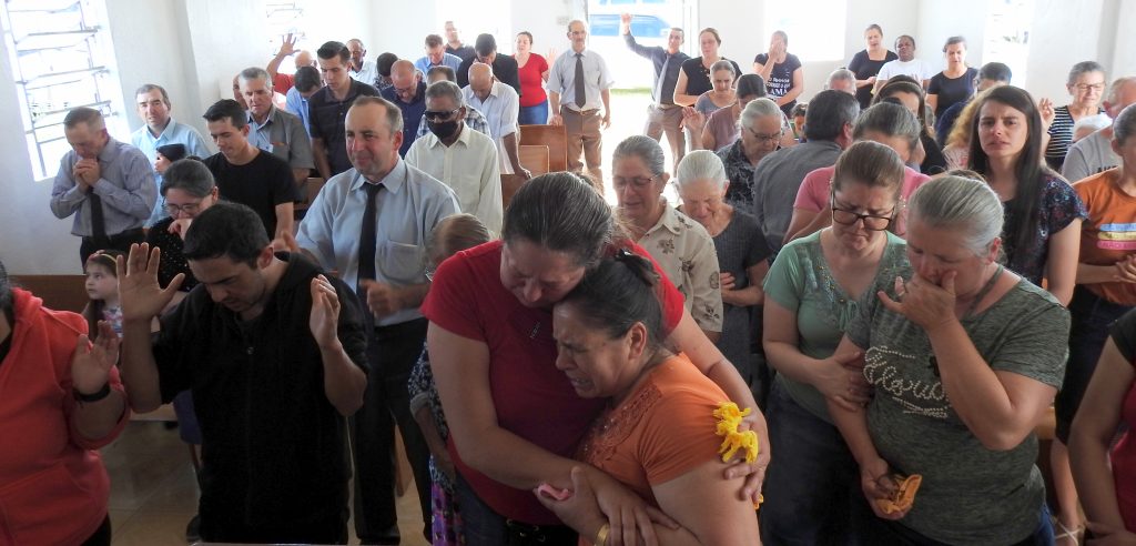 ASSEMBLEIA DE DEUS GIDEÕES COXILHA DO FOGO  REALIZOU CULTO EVANGELÍSTICO COM CANTOR JACIR LEMES. veja fotos e vídeos 