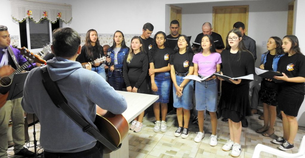 CULTO NO MARIA ANTONIA 4º DISTRITO DE CANGUÇU. RS. FOI MARCADO POR MILAGRE  E DESAPERTAMENTO. VEJA FOTOS E VÍDEO DO TESTEMUNHO.