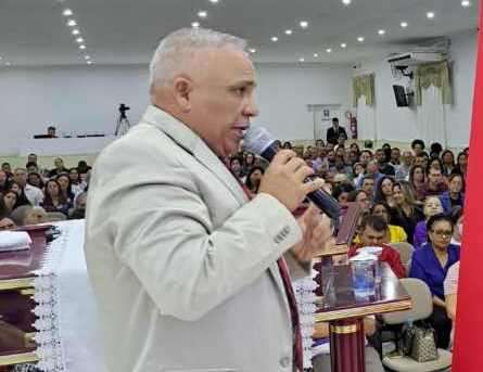 PROFECIA! Pastor Ezequias Silva prevê novas tragédias: “Aviões serão explodidos no ar. ASSISTA O VIDEO