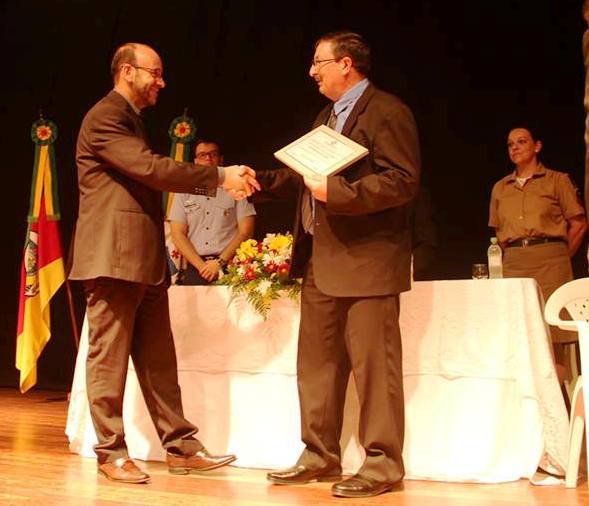 Pr. Antonio Magnus Dias recebeu o titulo de Cidadania Canguçuense juntamente com mais 17 (veja fotos e agradecimento)